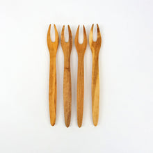 画像をギャラリービューアに読み込む, 山本美文