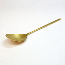 画像をギャラリービューアに読み込む, 坂野友紀