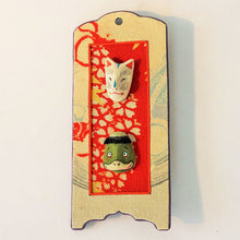 画像をギャラリービューアに読み込む, 【小松靖治】狐と河童のピンブローチ短冊型額飾り