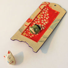 画像をギャラリービューアに読み込む, 【小松靖治】狐と河童のピンブローチ短冊型額飾り