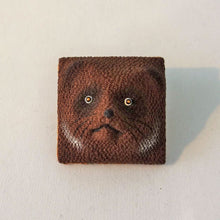 画像をギャラリービューアに読み込む, 【小松靖治】たぬきのピンブローチ(角)