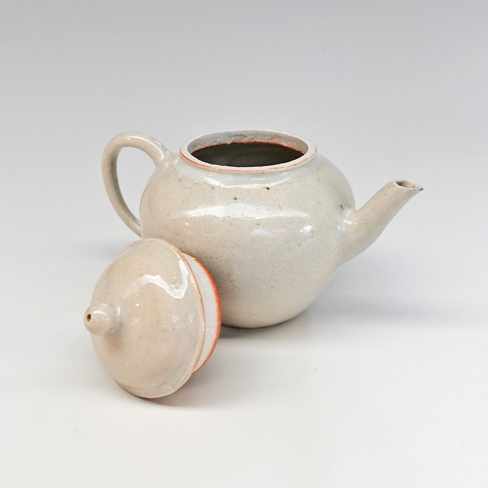 三笘修】No.49 白磁茶壷 – 工房イクコオンラインショップ